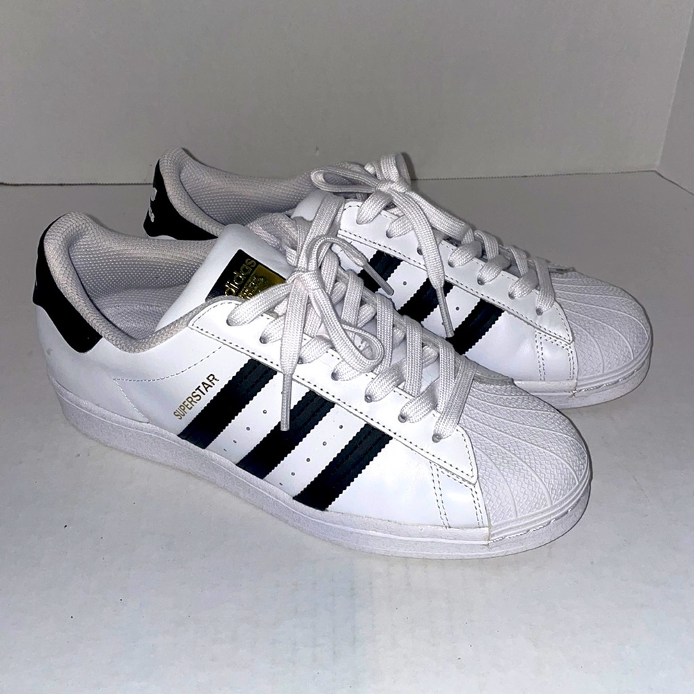 New Adidas Superstar Shell Toe Men’s 8